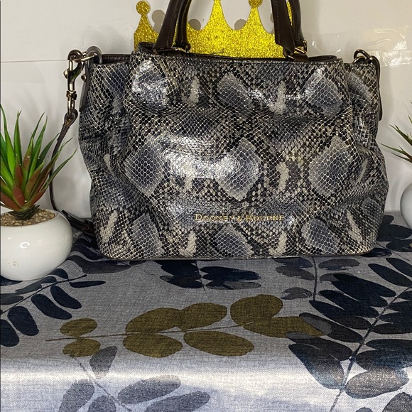 Dooney & Bourke City Barlow -Snake Skin and wallet - Picture 3 of 14